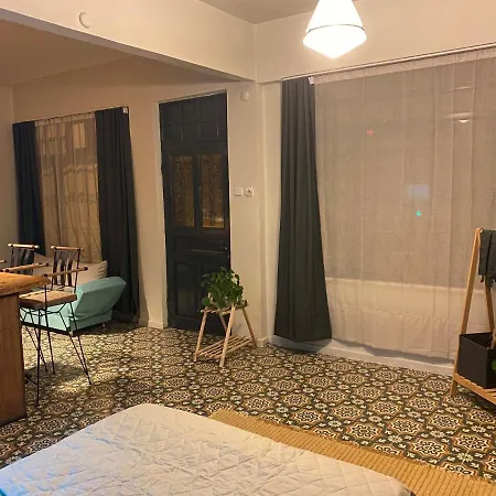 Kadikoy Tarihi Mahallede Loft Tasarimli Daire *
